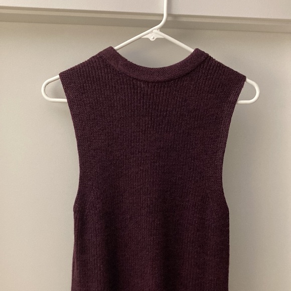 Wilfred Palmier Sleeveless Wool Sweater. Purple. Size S. - Picture 5 of 7